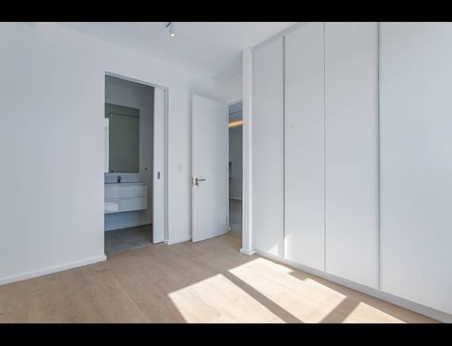 2 BEDROOM APARTMENT FOR SALE IN VAL DE VIE ESTATE